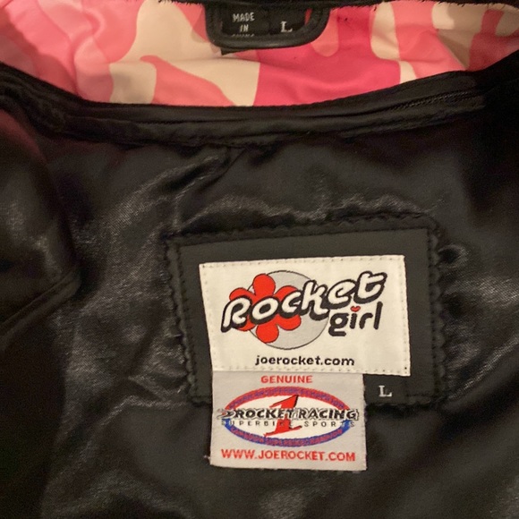 Ladies large genuine leather motorcycle jacket with padding and zip out lining - Picture 3 of 5